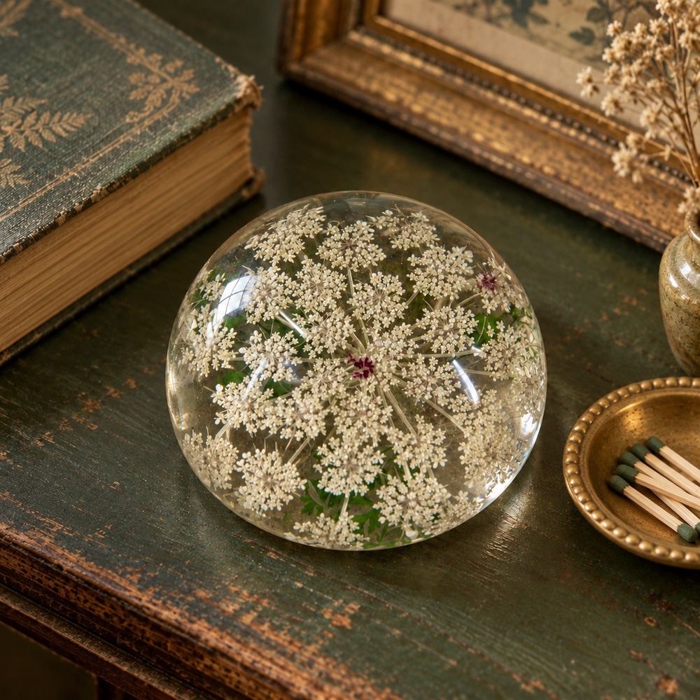 Vintage Dried Flower Resin Paperweight, Round Botanical Desk Decor